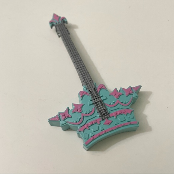 Moxie Girlz Sophina Jammaz Jammin Sleepover Crown Guitar Doll Accessory - Picture 10 of 10